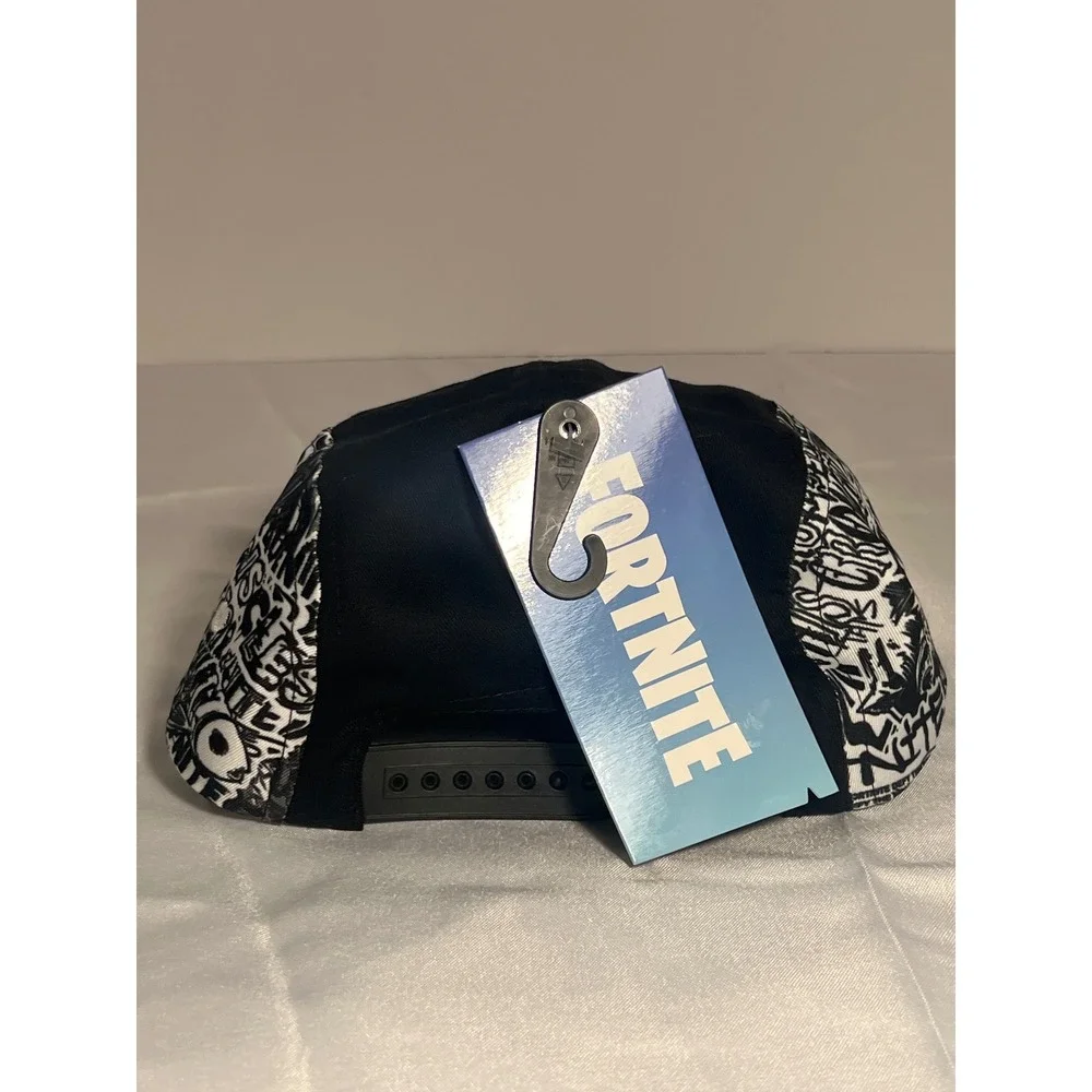 Fortnite‎ Youth OSFM Black White Graphic 5 Panel Baseball Cap Hat